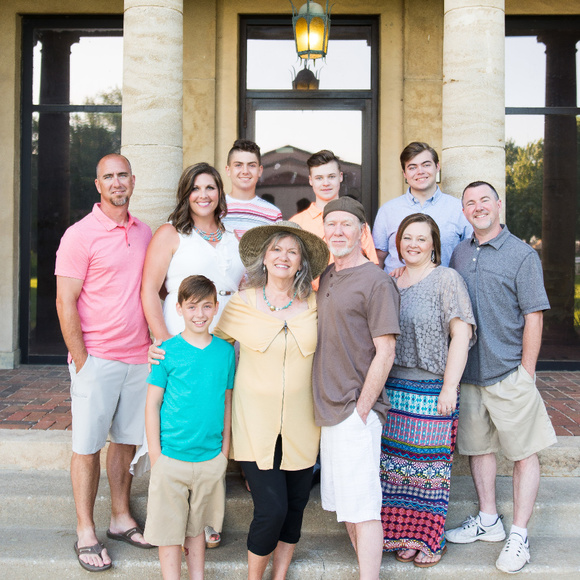 Meet your Poshers, Donna & Steve - Picture 7 of 9